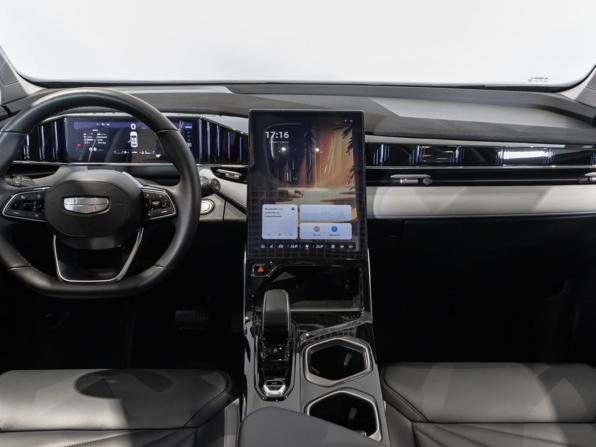 Geely Atlas II с пробегом 2024 года, цена 3 137 600 рублей, 28809 км, внедорожник, Автокод Объявления