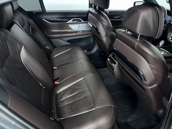 BMW 7 серии VI (G11/G12) Рестайлинг с пробегом 2019 года, цена 6 350 000 рублей, 82491 км, седан, Автокод Объявления