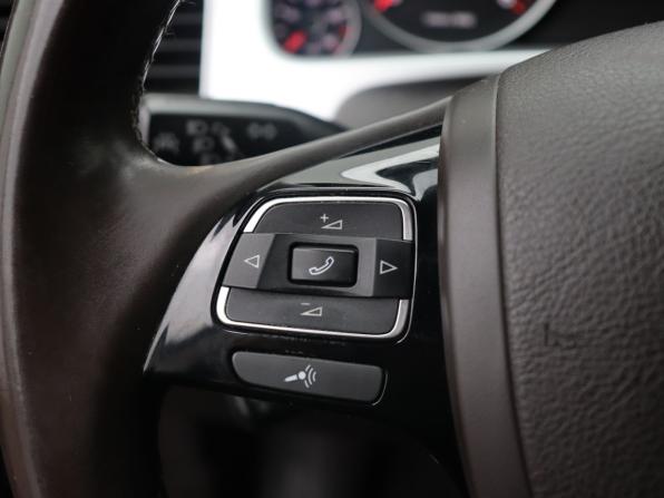 Volkswagen Touareg II Рестайлинг с пробегом 2015 года, цена 2 850 000 рублей, 160257 км, внедорожник, Автокод Объявления