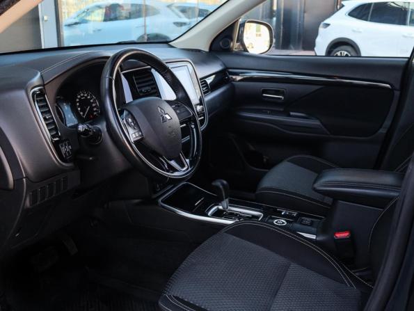 Mitsubishi Outlander III Рестайлинг 3 с пробегом 2022 года, цена 2 720 000 рублей, 91017 км, внедорожник, Автокод Объявления