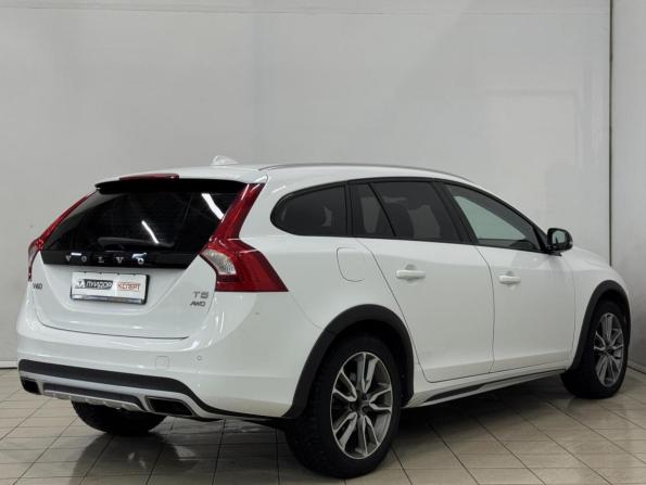 Volvo V60 Cross Country I с пробегом 2018 года, цена 2 299 000 рублей, 80563 км, универсал, Автокод Объявления