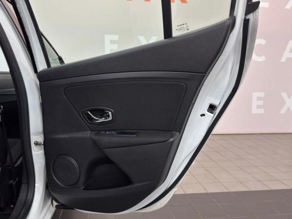 Renault Megane III Рестайлинг с пробегом 2014 года, цена 690 000 рублей, 184306 км, хэтчбек, Автокод Объявления