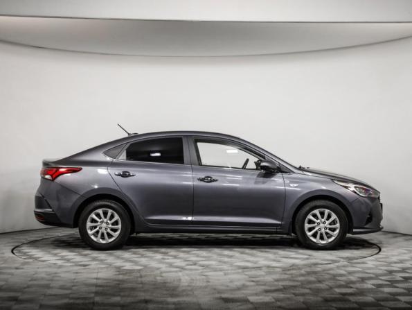 Hyundai Solaris II Рестайлинг с пробегом 2021 года, цена 1 399 000 рублей, 115861 км, седан, Автокод Объявления