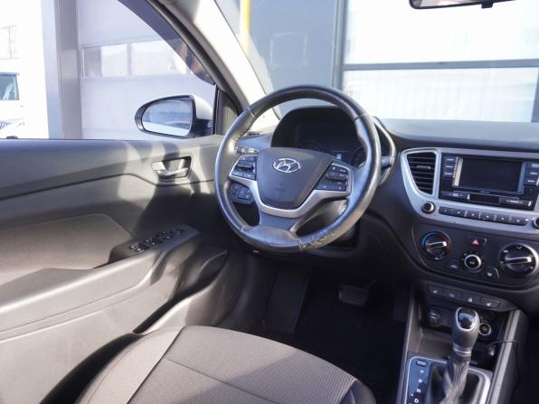 Hyundai Solaris II с пробегом 2020 года, цена 1 490 000 рублей, 72500 км, седан, Автокод Объявления