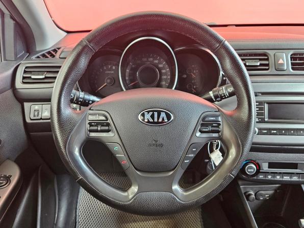 Kia Rio III Рестайлинг с пробегом 2015 года, цена 1 180 000 рублей, 124471 км, седан, Автокод Объявления