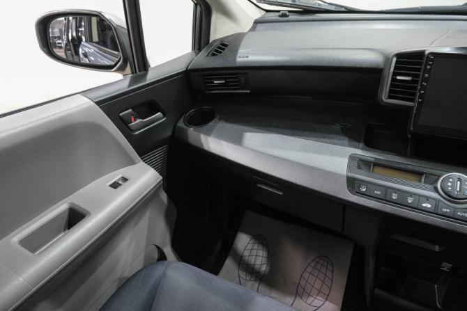 Honda Freed I с пробегом 2008 года, цена 899 000 рублей, 180000 км, компактвэн, Автокод Объявления