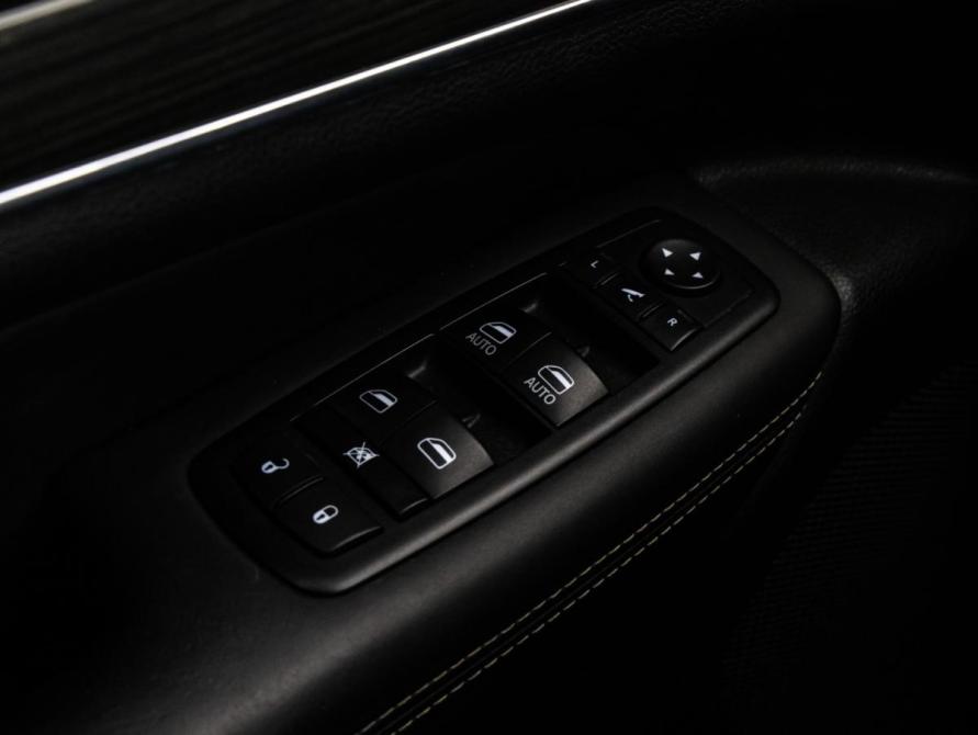 Jeep Grand Cherokee IV (WK2) Рестайлинг Санкт-Петербург  - изображение 17