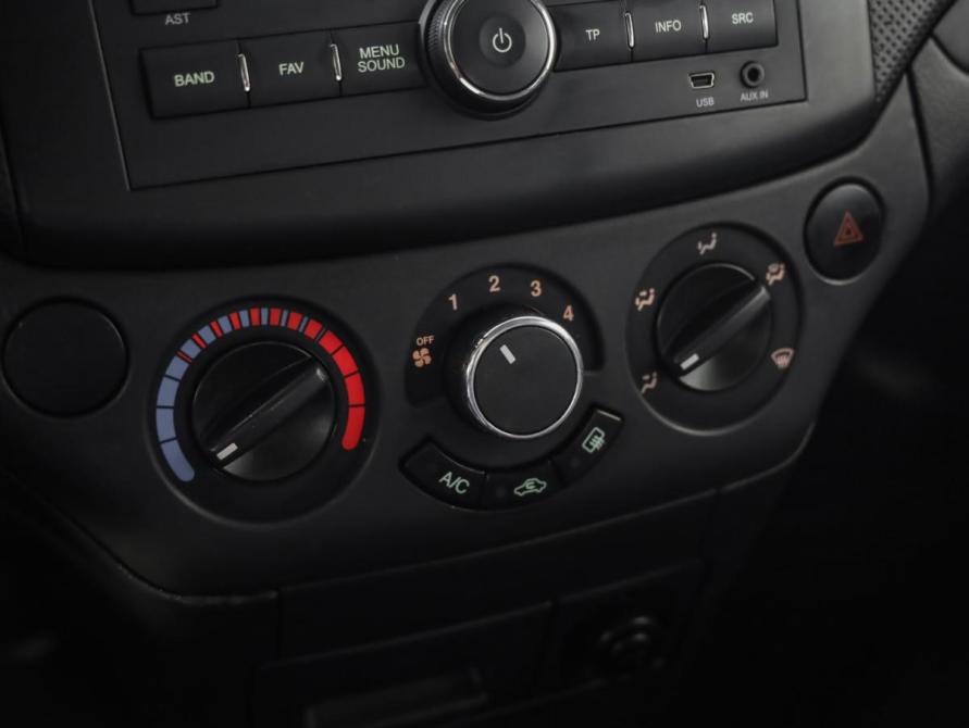 Chevrolet Aveo I Рестайлинг Санкт-Петербург  - изображение 14