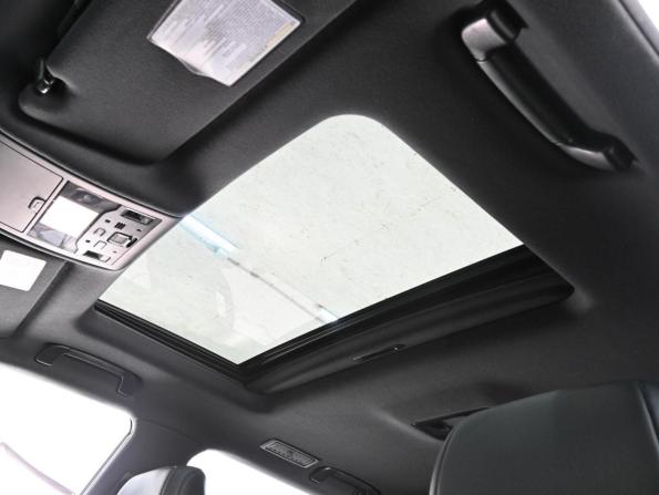 Lexus LX III Рестайлинг 2 с пробегом 2021 года, цена 9 979 000 рублей, 199751 км, внедорожник, Автокод Объявления