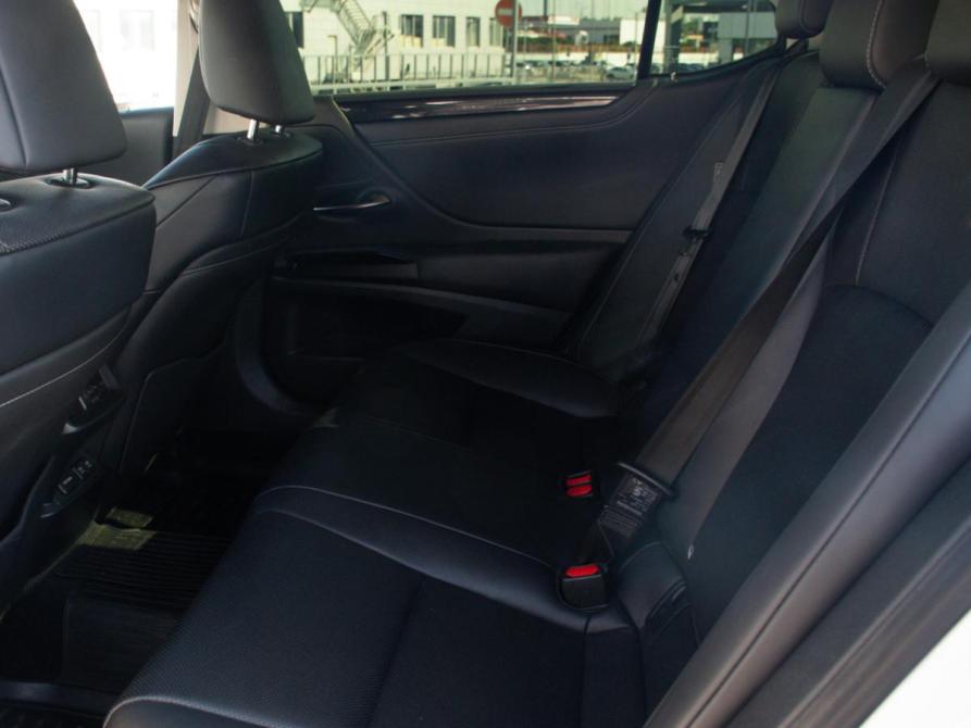 Lexus ES VII Москва  - изображение 10
