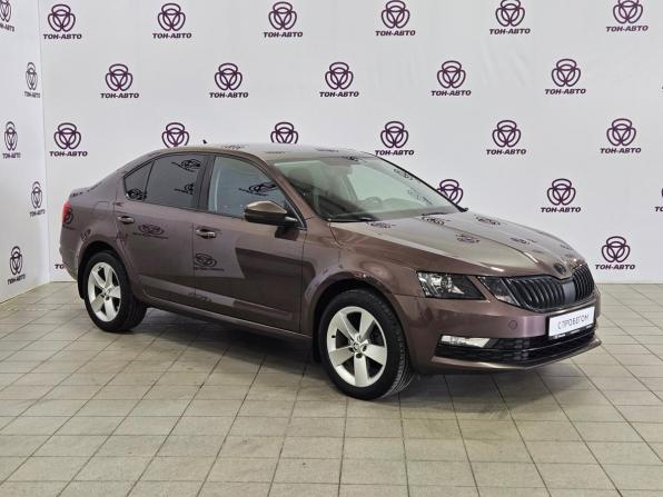 Skoda Octavia III (A7) Рестайлинг с пробегом 2018 года, цена 1 592 000 рублей, 209435 км, лифтбек, Автокод Объявления