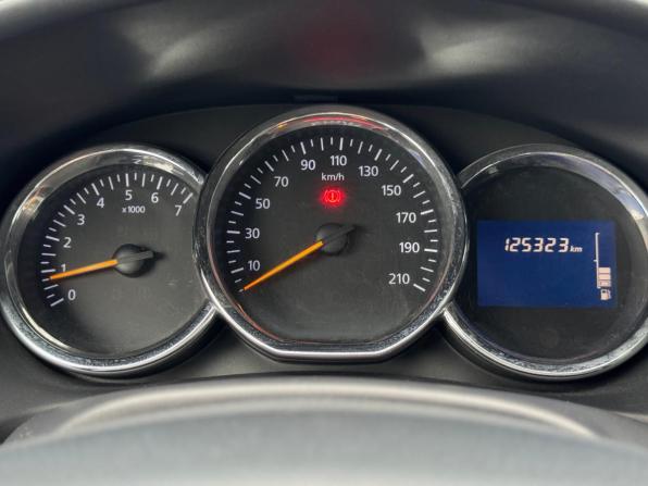 Renault Logan II с пробегом 2016 года, цена 655 000 рублей, 125323 км, седан, Автокод Объявления