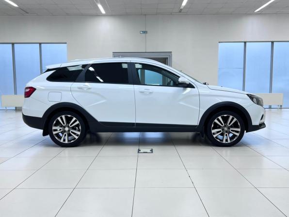 Lada (ВАЗ) Vesta I с пробегом 2018 года, цена 1 050 000 рублей, 130000 км, универсал, Автокод Объявления