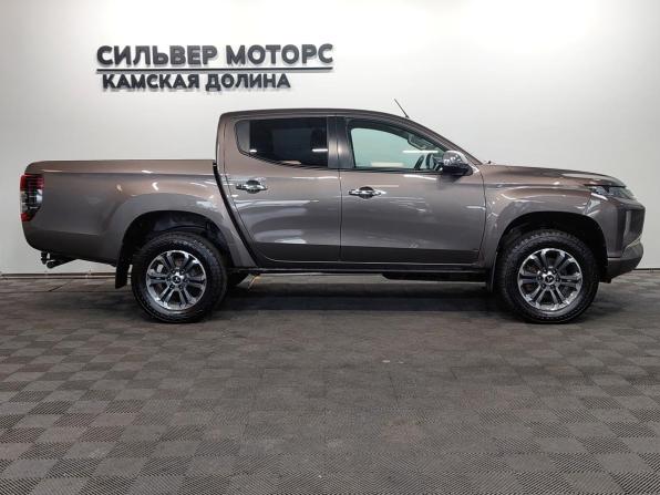 Mitsubishi L200 V Рестайлинг с пробегом 2019 года, цена 2 250 000 рублей, 151573 км, пикап, Автокод Объявления