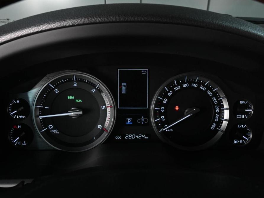 Toyota Land Cruiser 200 Series Рестайлинг 2 Ростов-на-Дону  - изображение 26