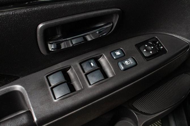 Mitsubishi ASX I с пробегом 2012 года, цена 1 099 000 рублей, 178000 км, внедорожник, Автокод Объявления