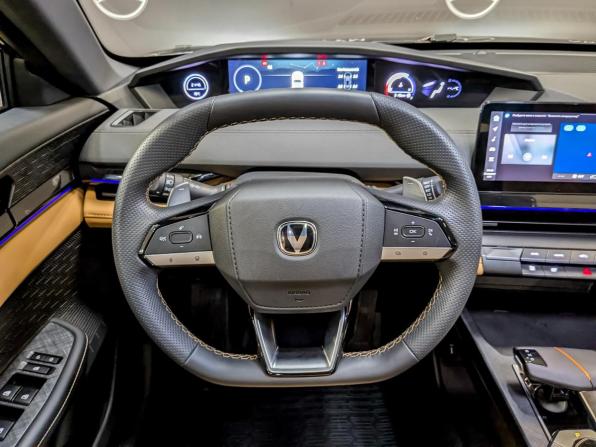 Changan UNI-V I с пробегом 2023 года, цена 2 190 000 рублей, 24964 км, лифтбек, Автокод Объявления