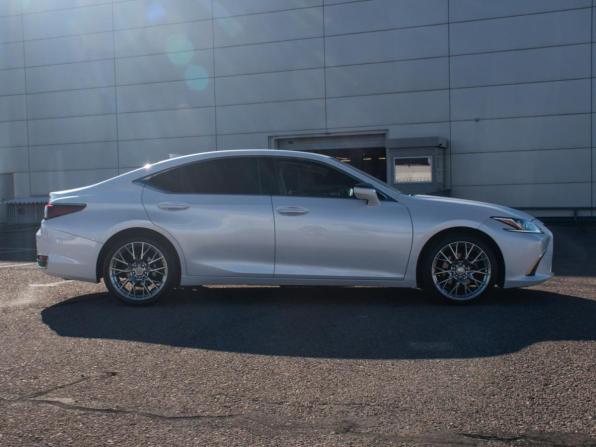 Lexus ES VII с пробегом 2018 года, цена 3 548 000 рублей, 121139 км, седан, Автокод Объявления