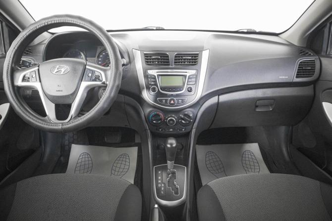 Hyundai Solaris I с пробегом 2013 года, цена 899 000 рублей, 145000 км, седан, Автокод Объявления