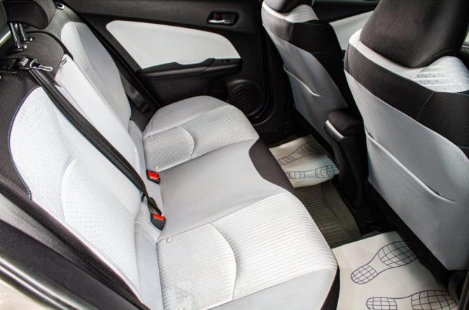 Toyota Prius IV (XW50) с пробегом 2018 года, цена 1 999 000 рублей, 70891 км, лифтбек, Автокод Объявления