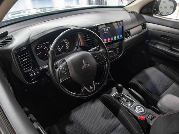 Mitsubishi Outlander III Рестайлинг 2 с пробегом 2016 года, цена 1 629 000 рублей, 175000 км, внедорожник, Автокод Объявления
