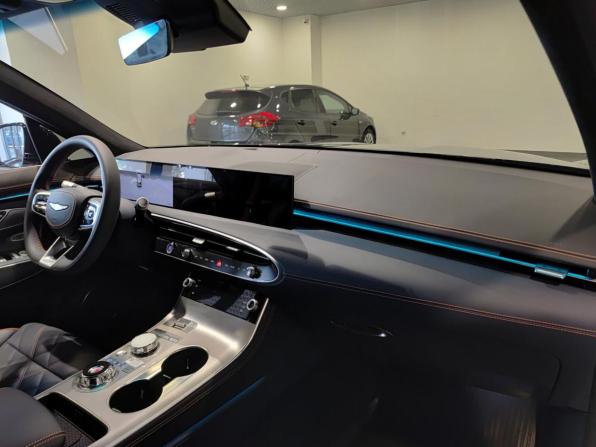 Genesis GV70 I Рестайлинг с пробегом 2024 года, цена 7 170 000 рублей, 1237 км, внедорожник, Автокод Объявления