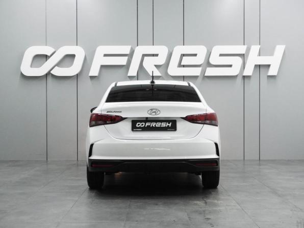 Hyundai Solaris II Рестайлинг с пробегом 2022 года, цена 1 499 000 рублей, 111568 км, седан, Автокод Объявления
