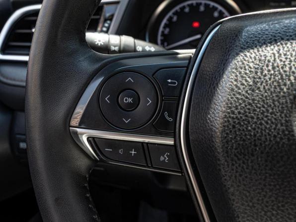 Toyota Camry VIII (XV70) с пробегом 2019 года, цена 2 599 000 рублей, 116856 км, седан, Автокод Объявления