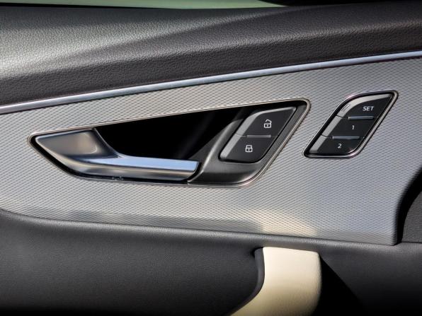 Audi Q7 II (4M) Рестайлинг с пробегом 2023 года, цена 9 399 999 рублей, 55078 км, внедорожник, Автокод Объявления