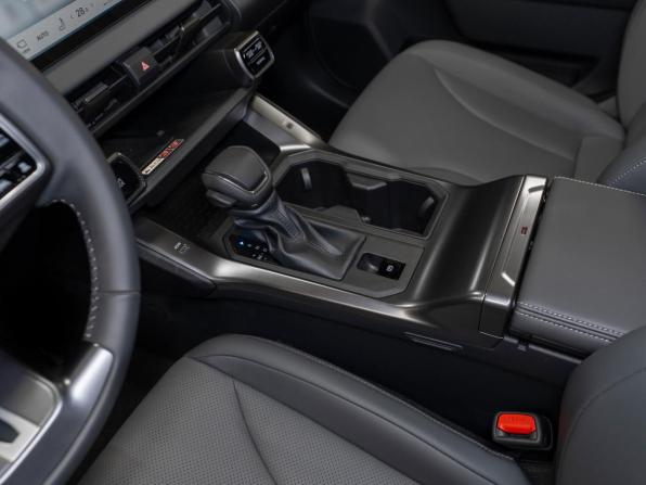 Toyota RAV4 VI (XA60) с пробегом 2026 года, цена 4 250 000 рублей, 30 км, внедорожник, Автокод Объявления
