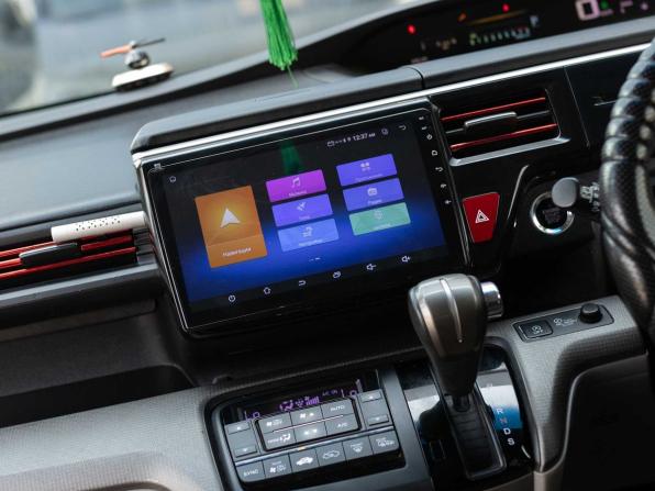 Honda Stepwgn V с пробегом 2015 года, цена 1 720 000 рублей, 108542 км, минивэн, Автокод Объявления