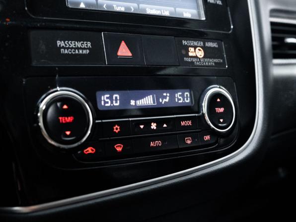 Mitsubishi Outlander III Рестайлинг с пробегом 2015 года, цена 1 750 000 рублей, 257923 км, внедорожник, Автокод Объявления