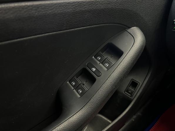 Volkswagen Jetta VI Рестайлинг с пробегом 2014 года, цена 889 000 рублей, 201711 км, седан, Автокод Объявления
