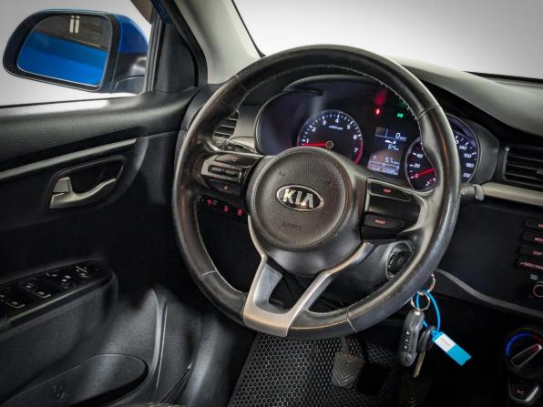 Kia Rio III Рестайлинг с пробегом 2017 года, цена 1 265 000 рублей, 62000 км, седан, Автокод Объявления