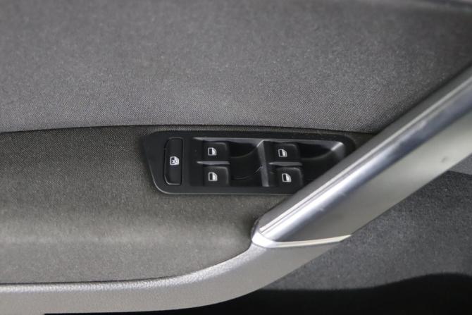 Volkswagen Golf VII с пробегом 2014 года, цена 949 990 рублей, 202851 км, хэтчбек, Автокод Объявления