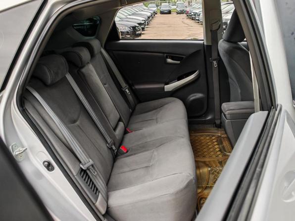 Toyota Prius III (XW30) с пробегом 2011 года, цена 965 000 рублей, 358233 км, лифтбек, Автокод Объявления