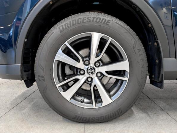 Toyota RAV4 IV (XA40) Рестайлинг с пробегом 2018 года, цена 2 305 000 рублей, 79350 км, внедорожник, Автокод Объявления