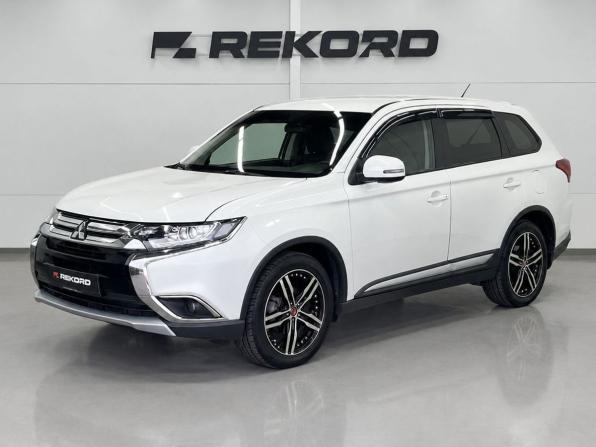 Mitsubishi Outlander III Рестайлинг 2 с пробегом 2015 года, цена 1 729 000 рублей, 179909 км, внедорожник, Автокод Объявления
