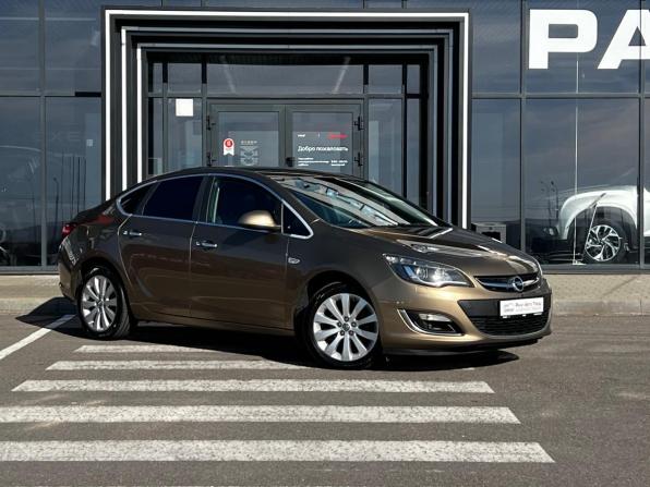 Opel Astra J Рестайлинг с пробегом 2013 года, цена 641 000 рублей, 272000 км, седан, Автокод Объявления