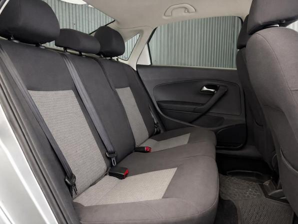 Volkswagen Polo V Рестайлинг с пробегом 2015 года, цена 977 000 рублей, 111947 км, седан, Автокод Объявления