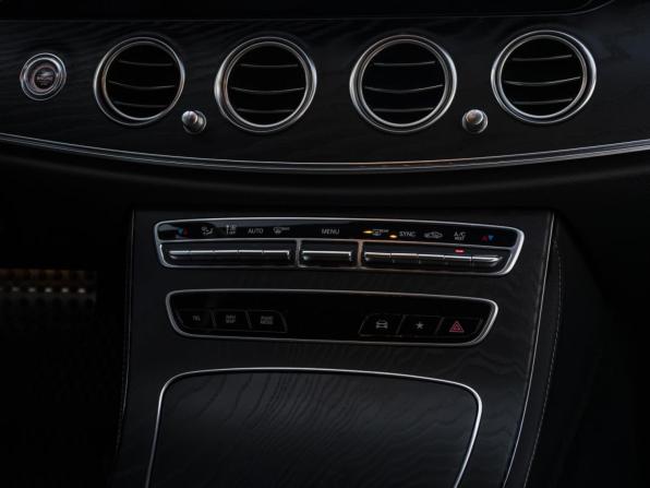 Mercedes-Benz E-Класс V (W213 S213 C238) Рестайлинг с пробегом 2020 года, цена 3 948 000 рублей, 80490 км, седан, Автокод Объявления