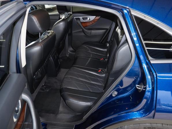 Infiniti FX II (S51) Рестайлинг с пробегом 2013 года, цена 2 350 000 рублей, 94000 км, внедорожник, Автокод Объявления