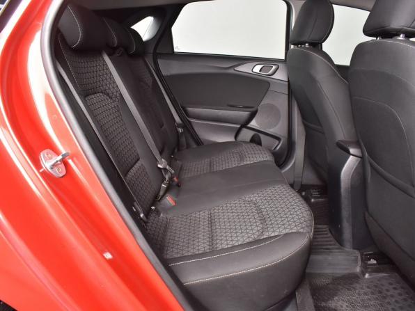 Kia Ceed III с пробегом 2018 года, цена 935 000 рублей, 97222 км, хэтчбек, Автокод Объявления