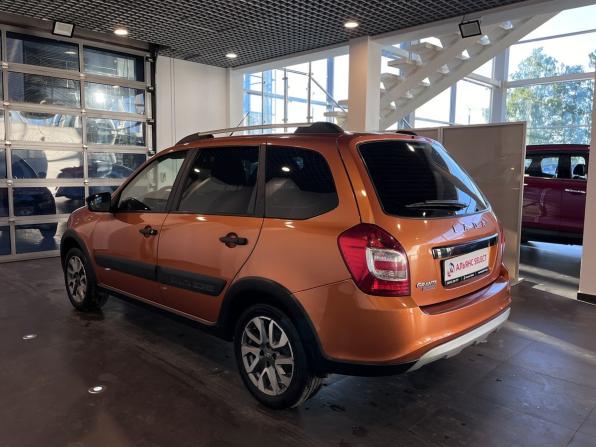 Lada (ВАЗ) Granta I Рестайлинг с пробегом 2022 года, цена 787 000 рублей, 99694 км, универсал, Автокод Объявления