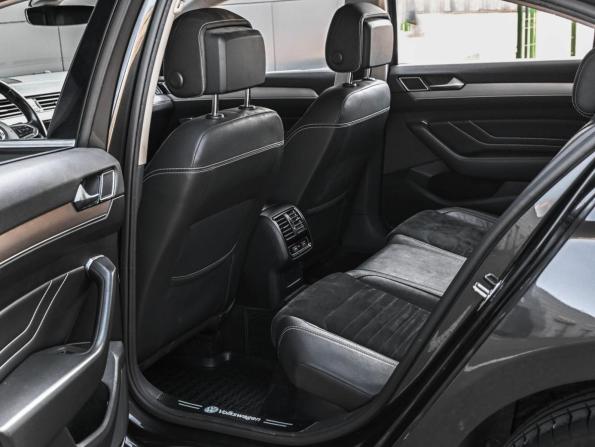 Volkswagen Passat B8 Рестайлинг с пробегом 2020 года, цена 2 199 000 рублей, 117019 км, седан, Автокод Объявления