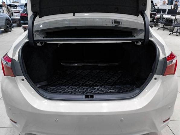 Toyota Corolla XI (E160 E170 E180) с пробегом 2013 года, цена 1 300 000 рублей, 127527 км, седан, Автокод Объявления