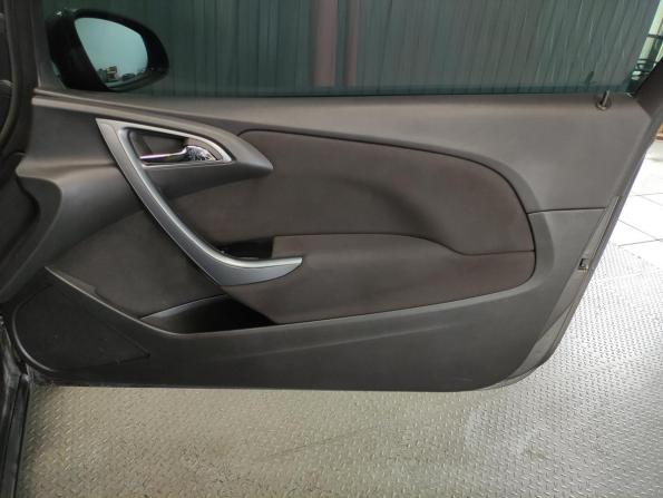 Opel Astra J Рестайлинг с пробегом 2012 года, цена 575 000 рублей, 259767 км, хэтчбек, Автокод Объявления