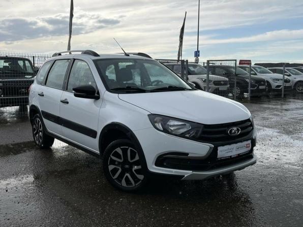 Lada (ВАЗ) Granta I Рестайлинг с пробегом 2023 года, цена 847 758 рублей, 61725 км, универсал, Автокод Объявления