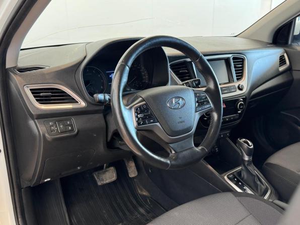 Hyundai Solaris II с пробегом 2020 года, цена 1 340 000 рублей, 156040 км, седан, Автокод Объявления