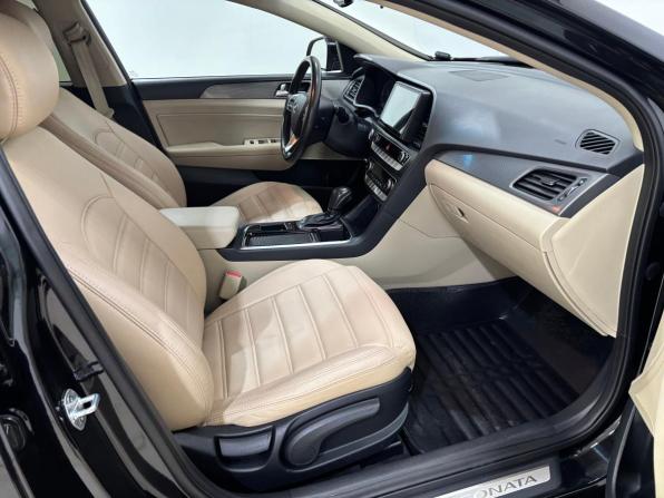 Hyundai Sonata VII (LF) Рестайлинг с пробегом 2018 года, цена 2 200 000 рублей, 69123 км, седан, Автокод Объявления